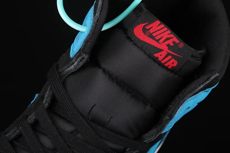 All categories Air Jordan Jordan series basketball shoes Air Jordan 1 High Air Jordan 1 High OG "UNC To Chicago" AJ1 Joe 1 police light 2.0 CD0461-046